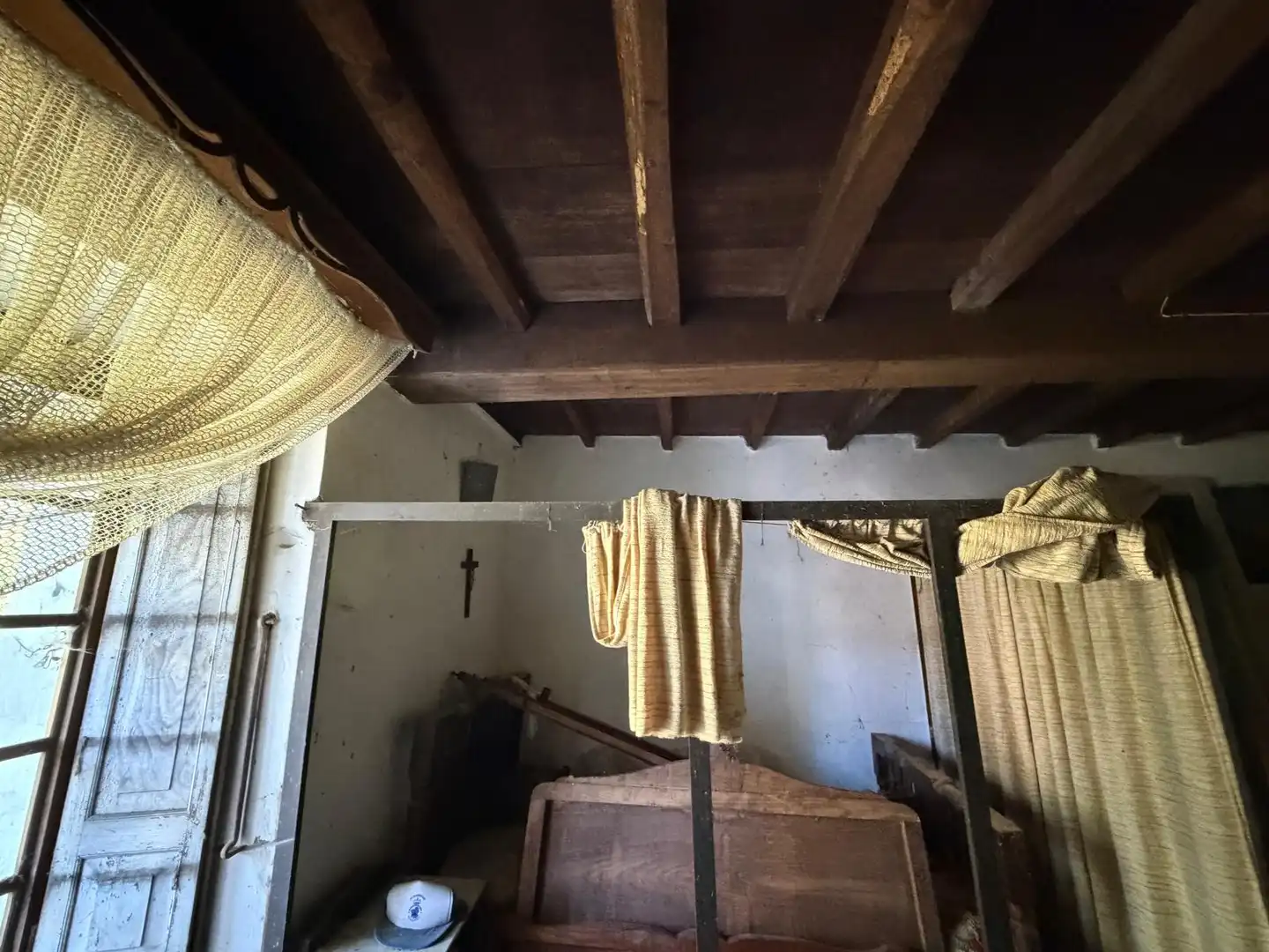 Einfamilien-Reihenhaus zum Verkauf in San Cristovo de Cea mit Privatgarten und Balkon