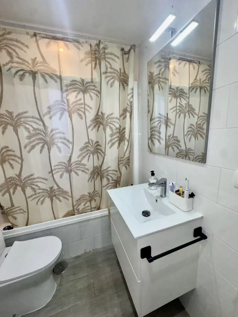 Baño de Piso en venta en Castilleja de la Cuesta con Aire acondicionado y Calefacción