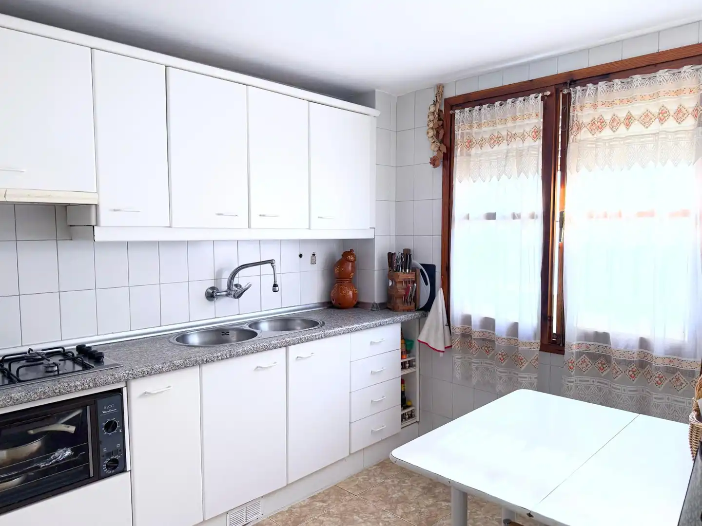 Cocina de Casa adosada en venta en Sevilla con Aire acondicionado, Calefacción y Jardín privado