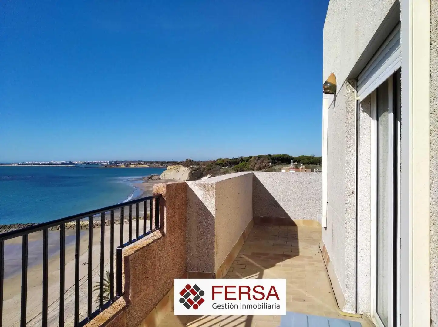 Vista exterior de Àtic de lloguer en El Puerto de Santa María amb Aire condicionat, Calefacció i Terrassa