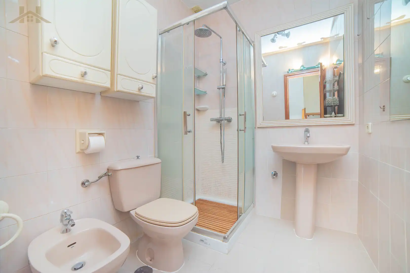 Baño de Casa adosada en venta en Villaviciosa de Odón con Aire acondicionado, Calefacción y Jardín privado