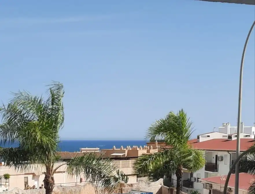 Vista exterior de Local en venta en Montemar 