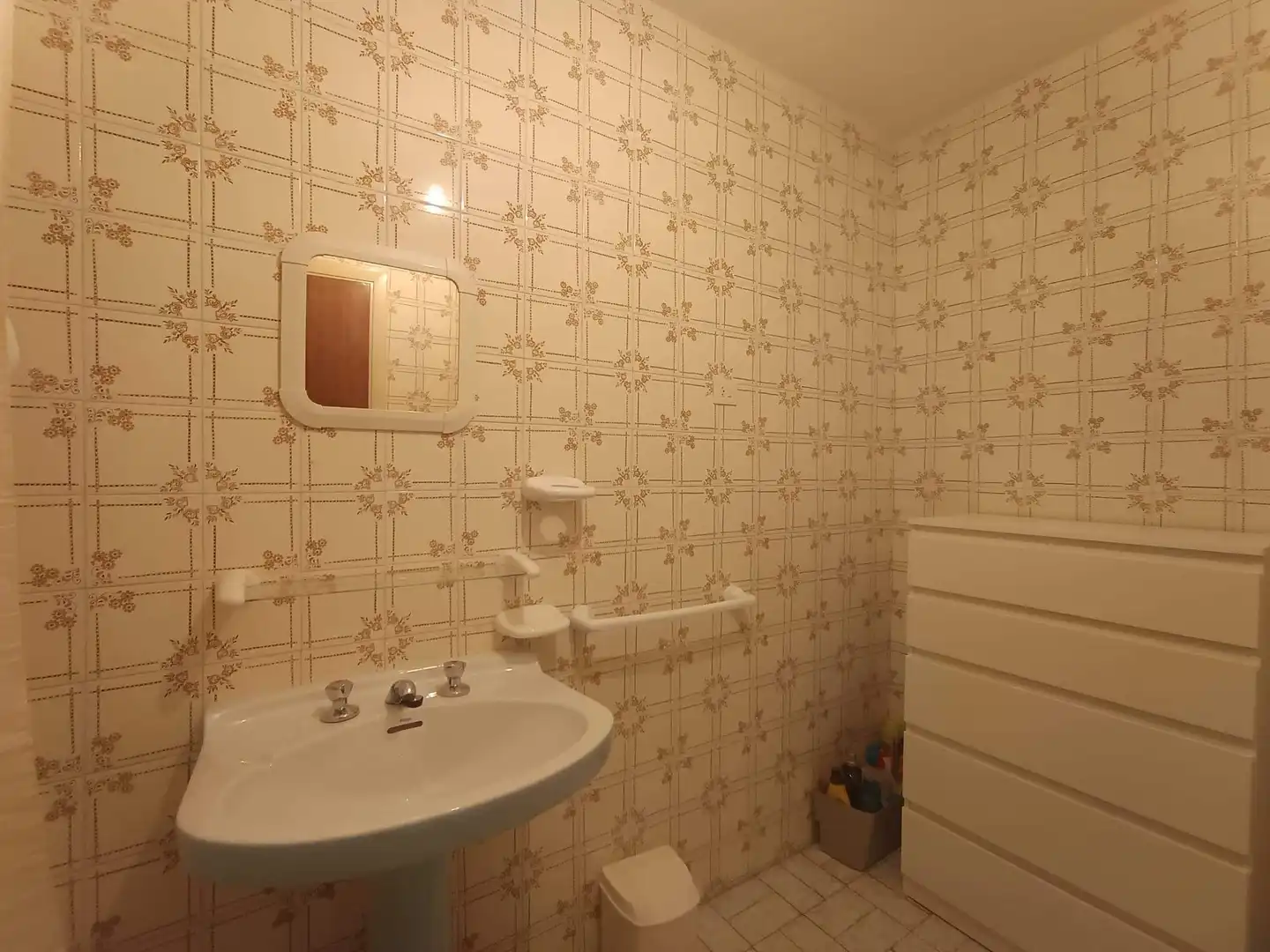 Bathroom of Flat for rent in A Coruña Capital   with Parquet flooring and Furnished