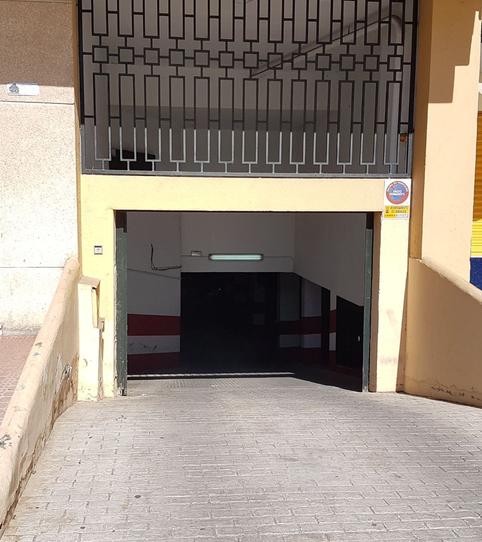 Foto 2 de Garatge de lloguer a Plaza de la Autonomía Extremeña, 4, Valdepasillas - La Paz - Huerta Rosales, Badajoz Capital