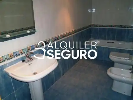 Piso de alquiler en Valle de Ayora, Barrio de Benicalap
