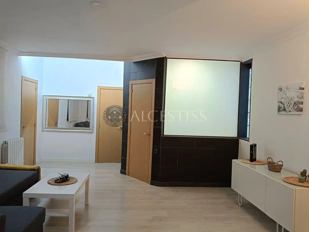 Habitación de Piso en venta en Madrid con Calefacción