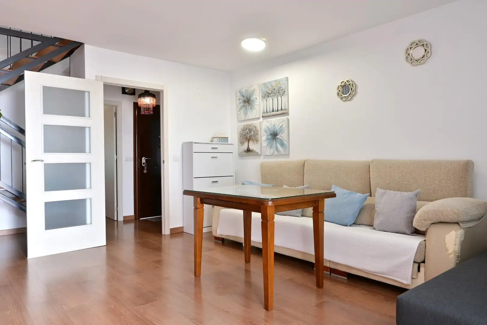 Sala d'estar de Casa adosada en venda en Sevilla amb Aire condicionat, Terrassa i Traster