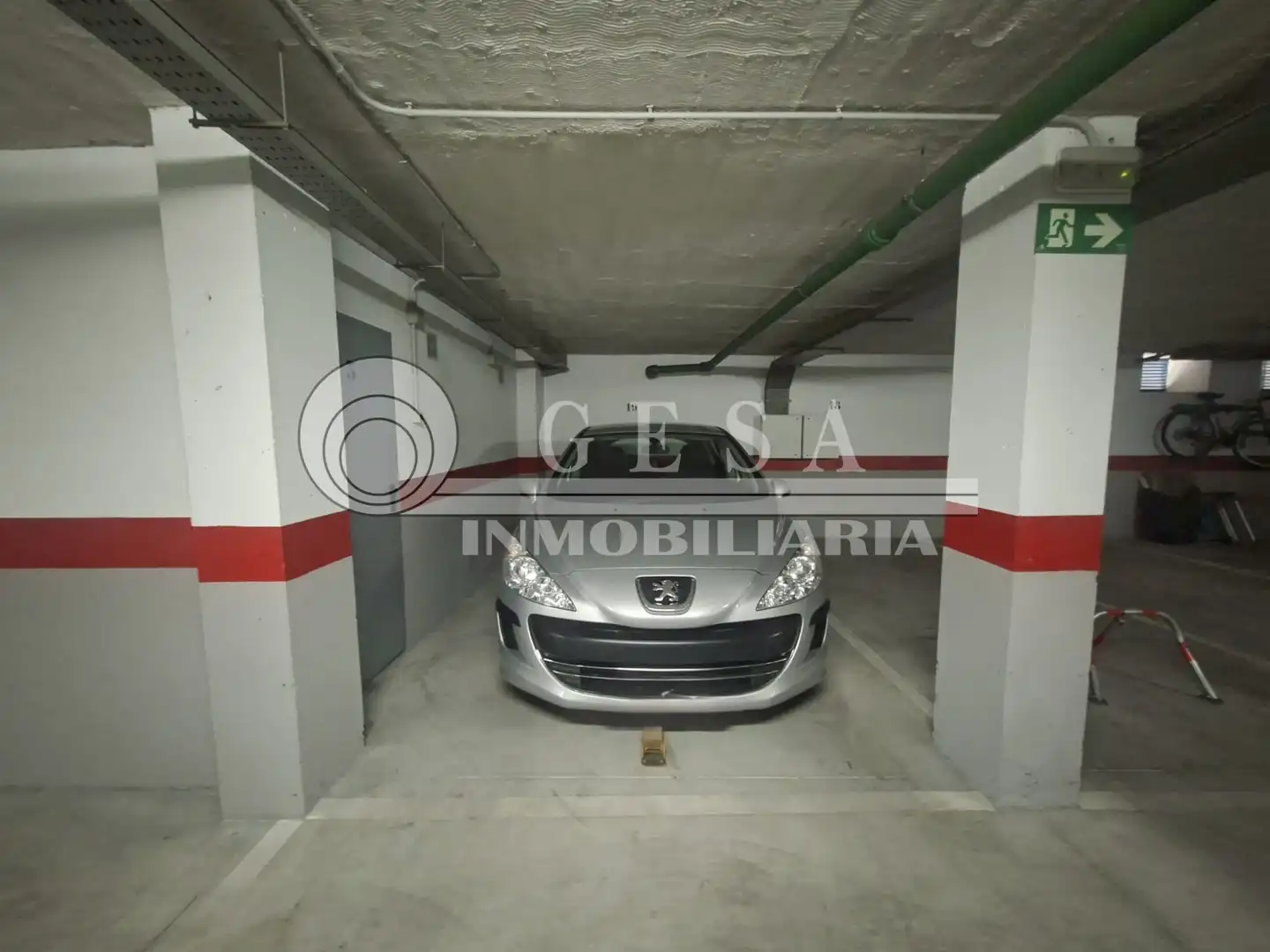 Parkplatz von Wohnung zum Verkauf in Torrox mit Terrasse, Abstellraum und Schwimmbad