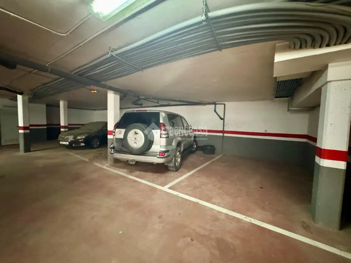 Parkplatz von Wohnung zum Verkauf in Humanes mit Klimaanlage, Heizung und Abstellraum