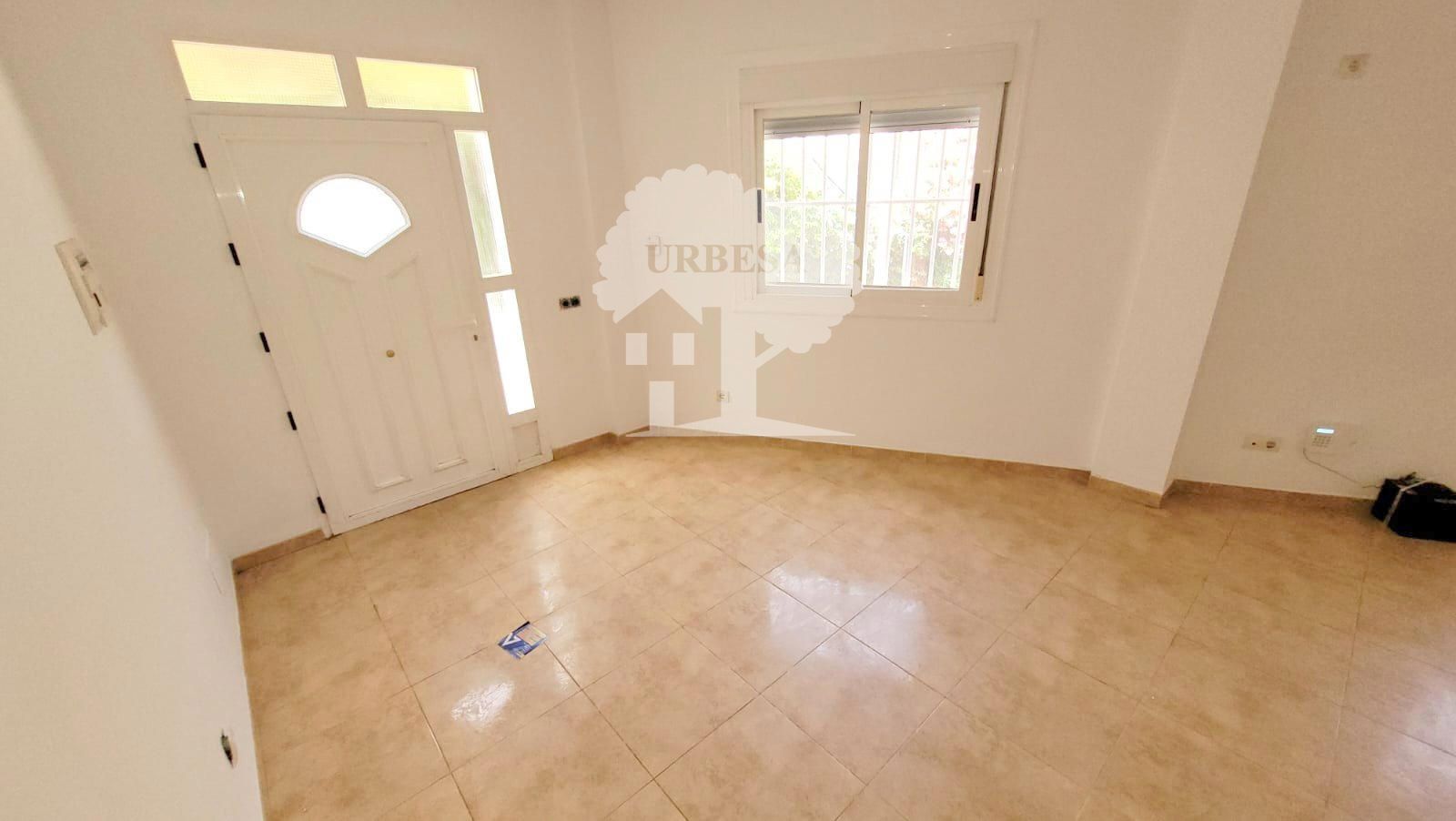 Casa adosada en venda en Albuñol amb Terrassa