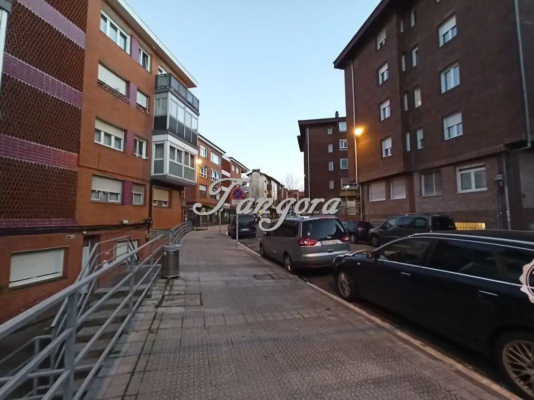 Parcheggio in vendita a Algorta, imagen 2