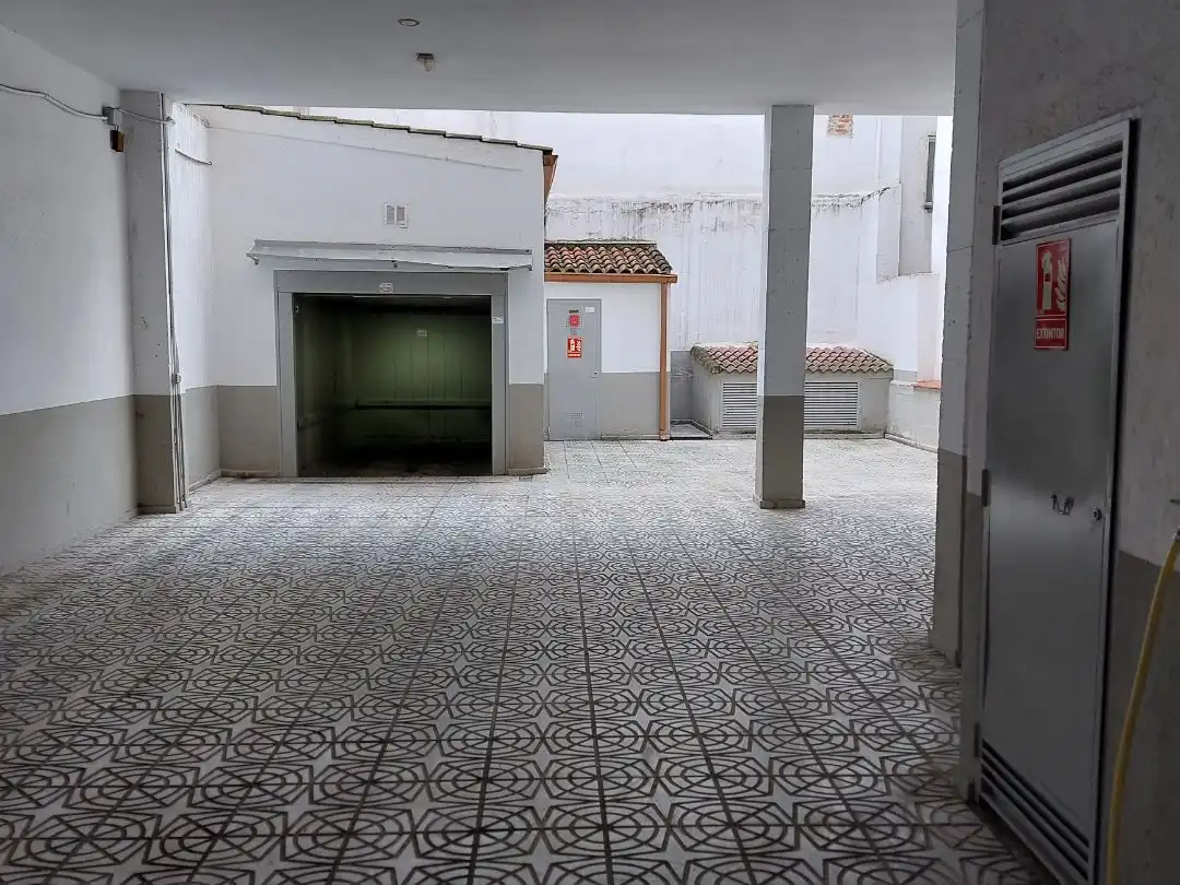 Garage for sale in Madrid