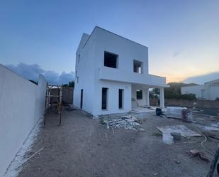 Casa o xalet en venda en Deltebre amb Aire condicionat, Calefacció i Jardí privat
