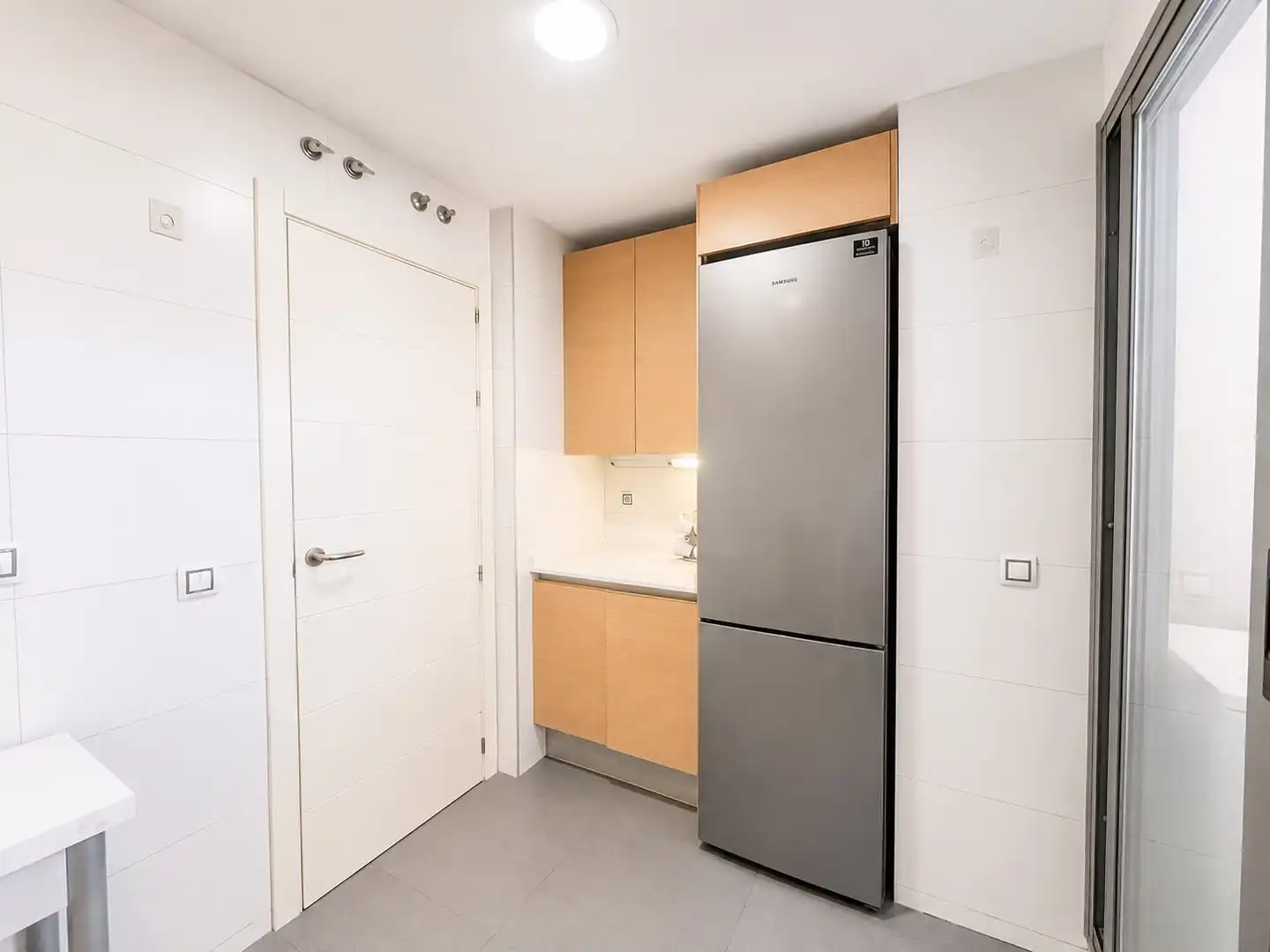 Kitchen of Flat for sale in Madrid  with Air Conditioner, Private garden and Storage room