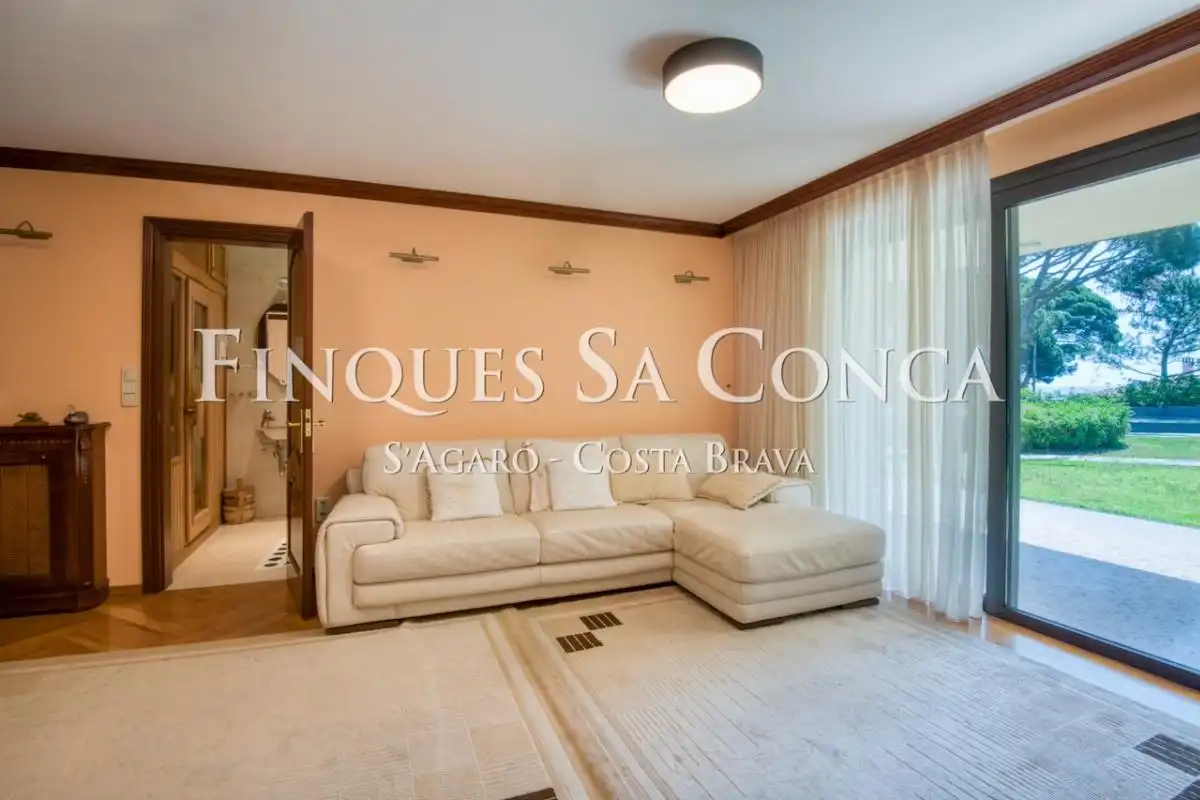 Sala de estar de Casa o chalet en venta en Castell d'Aro, Platja d'Aro i s'Agaró con Aire acondicionado, Calefacción y Piscina