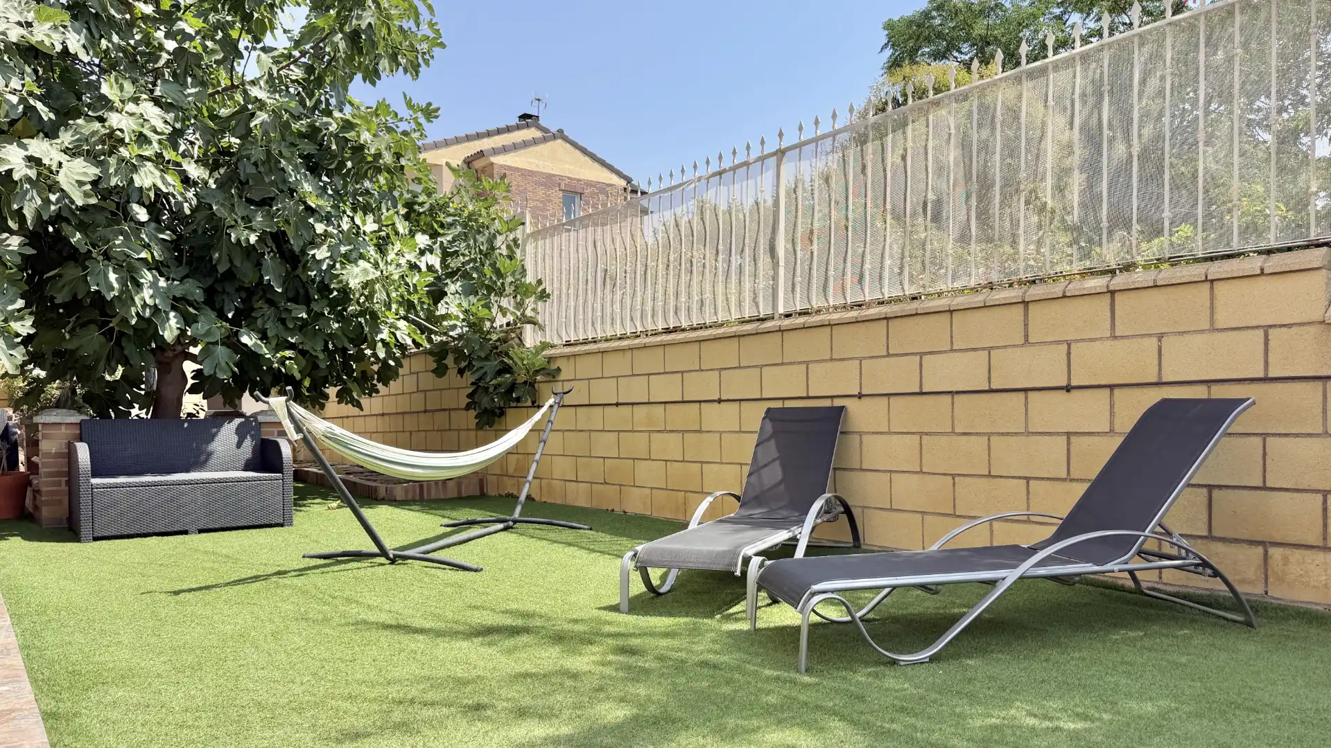 Terrassa de Casa adosada en venda en Ugena amb Aire condicionat, Calefacció i Jardí privat