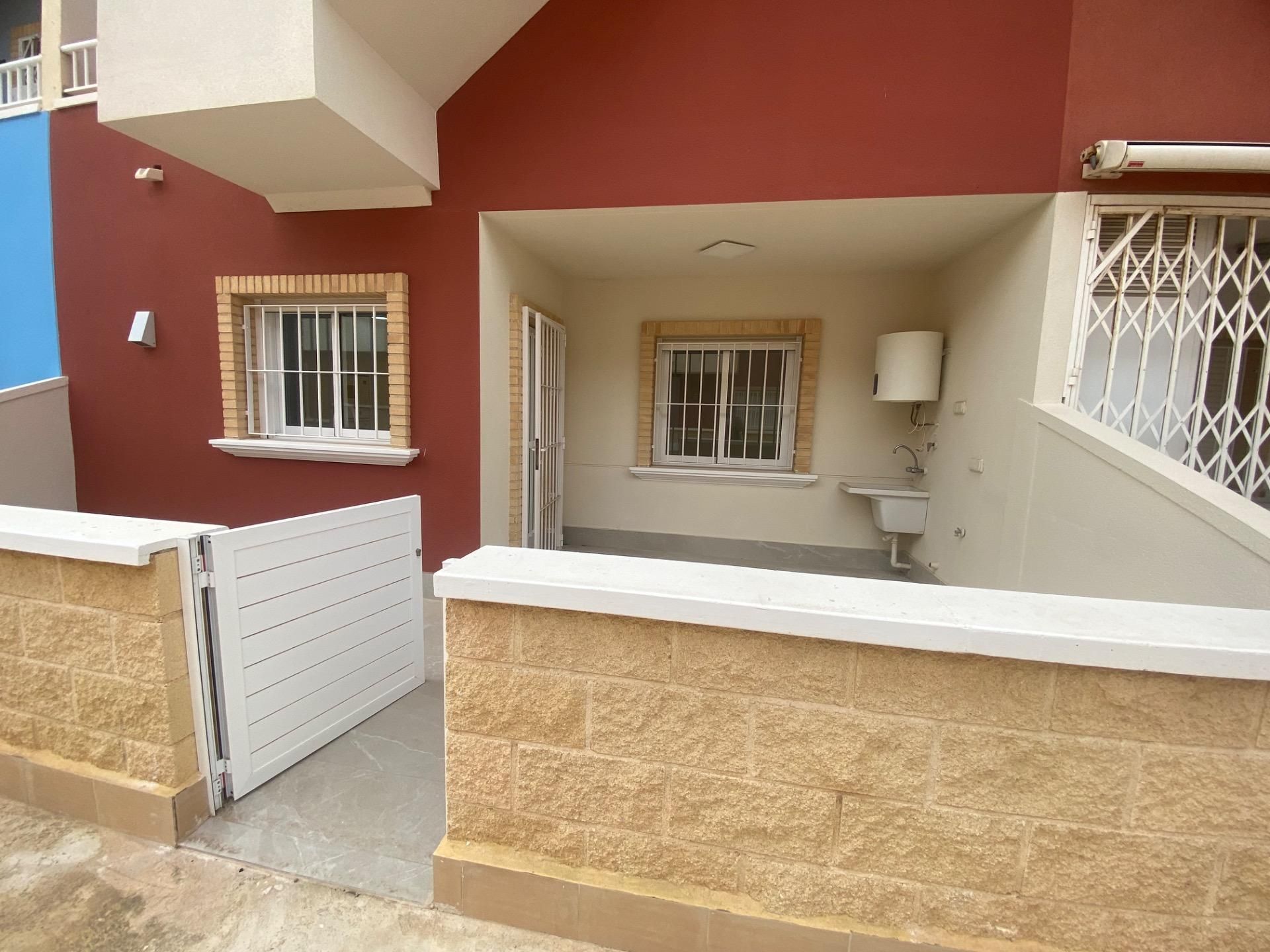 Planta baja for sale in Pilar de la Horadada  with Heating, Private garden and Community pool