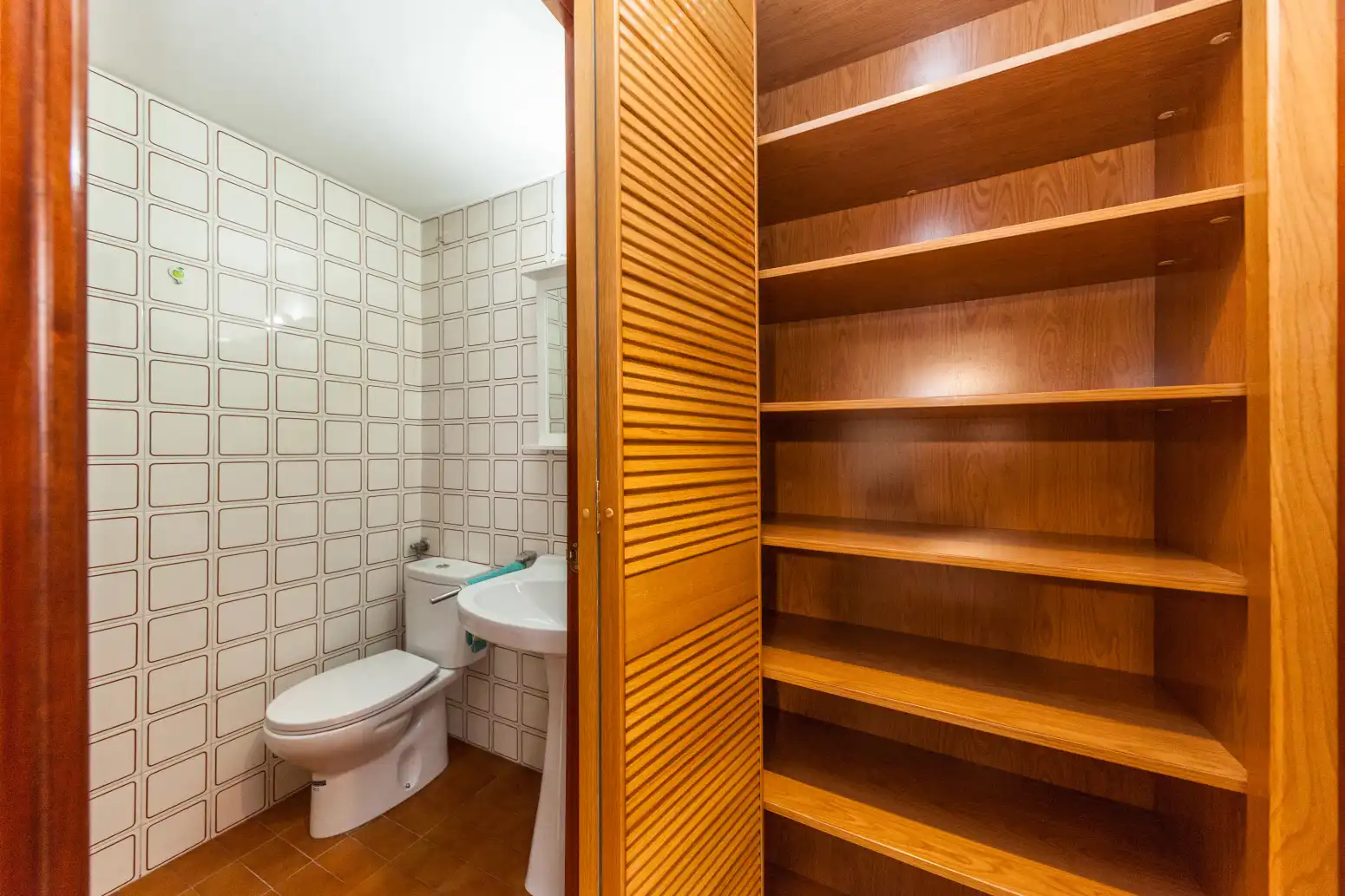 Bathroom of Flat for sale in Gijón   with Heating, Parquet flooring and Terrace