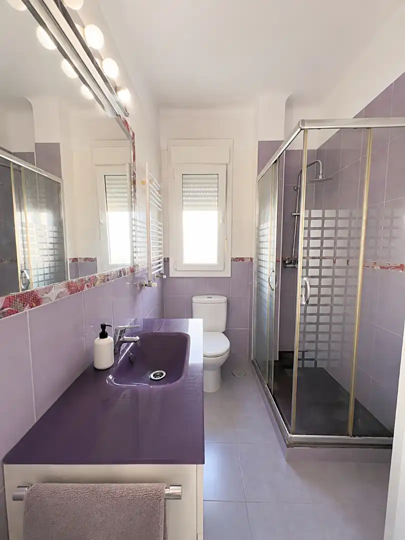 Badezimmer von Wohnung zum Verkauf in Madrid mit Klimaanlage und Balkon