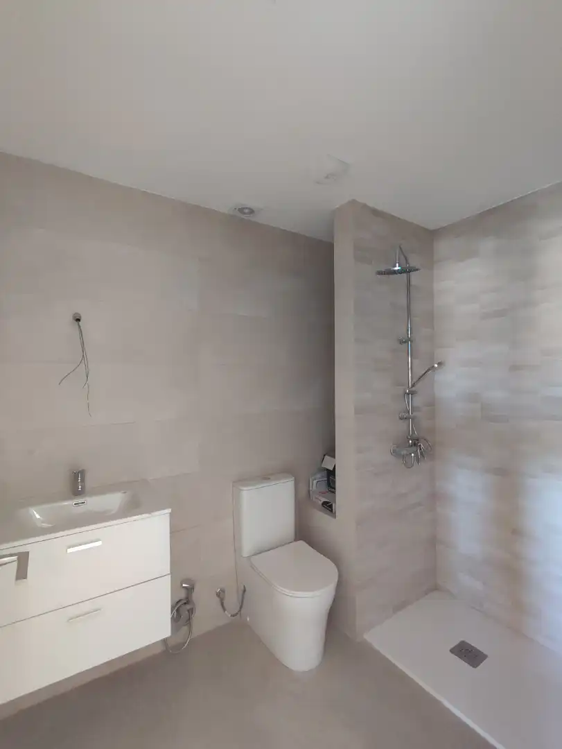 Baño de Piso en venta en Gelida con Aire acondicionado, Calefacción y Parquet