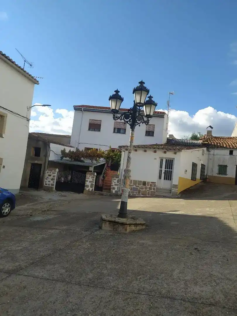 Vista exterior de Casa adosada en venta en Saucelle, Salamanca