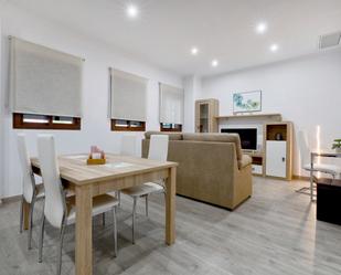 Sala d'estar de Apartament de lloguer en  Córdoba Capital amb Aire condicionat, Calefacció i Parquet