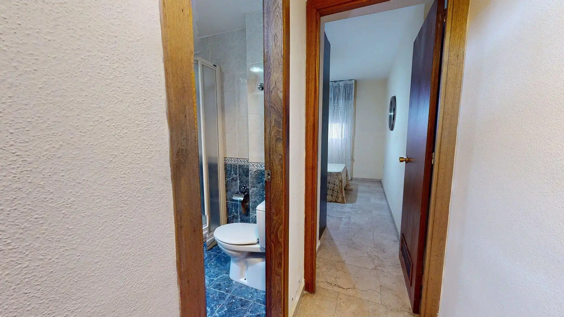 Badezimmer von Wohnung zum Verkauf in Córdoba mit Klimaanlage