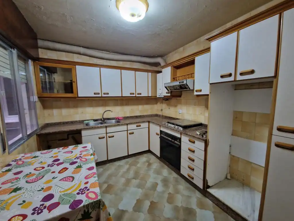Cocina de Piso en venta en Vilanova de Arousa con Parquet, Amueblado y Balcón