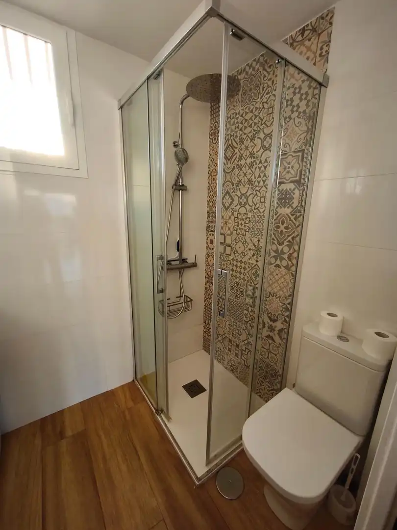 Baño de Apartamento en venta en Alicante / Alacant con Piscina comunitaria