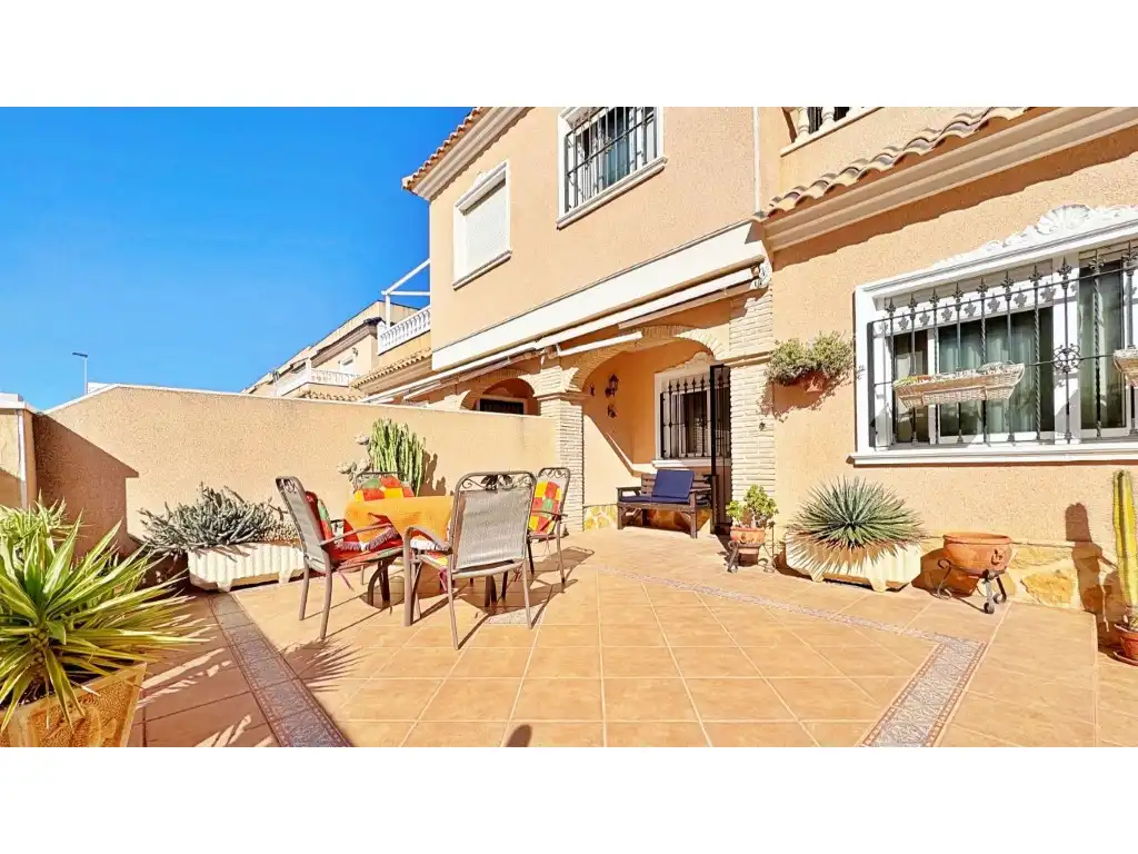Casa adosada en venta en Calle Cuerda, Playa Flamenca