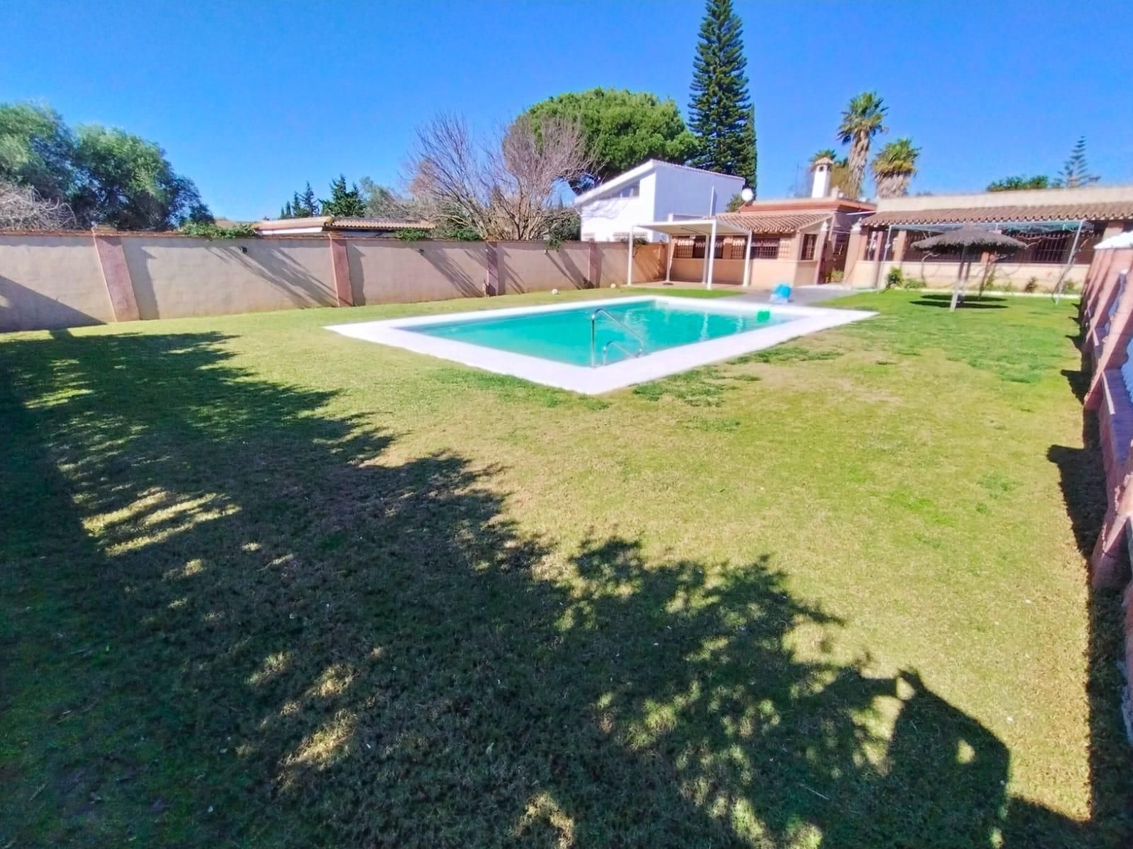 Swimming pool of House or chalet for sale in Chiclana de la Frontera  with Storage room