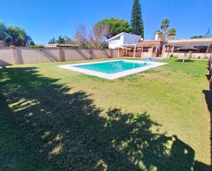 Piscina de Casa o xalet en venda en Chiclana de la Frontera amb Traster