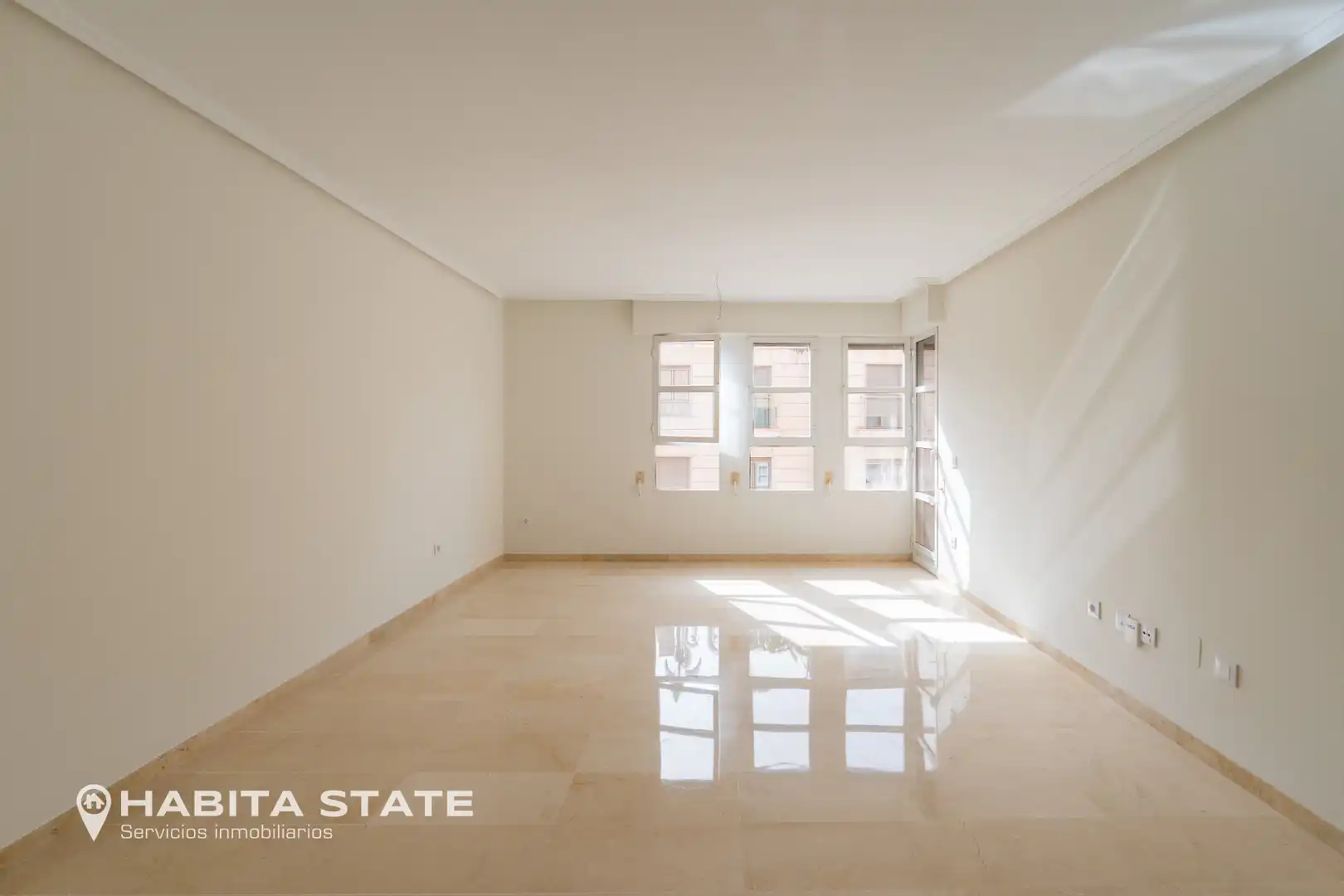 Living room of Flat for rent in Almería  with Air Conditioner, Heating and Terrace