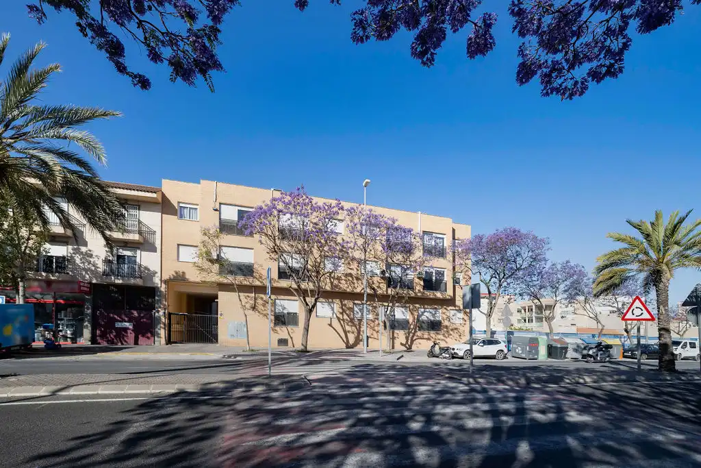 Vista exterior de Garaje en venta en Sant Joan d'Alacant