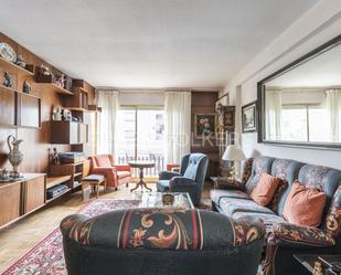 Living room of Apartment for sale in  Madrid Capital  with Heating, Parquet flooring and Terrace