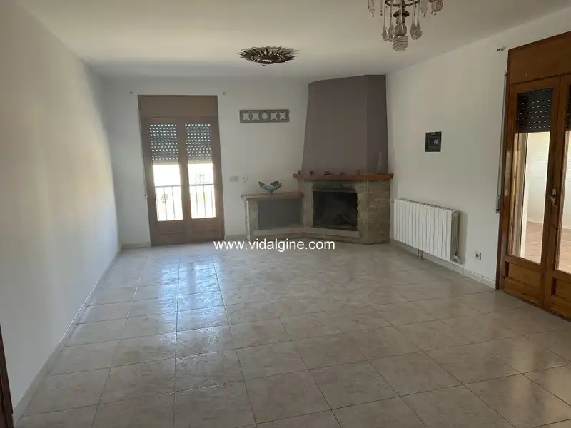 Casa amb jardí en venda a Carrer Pi i Margall, imagen 3