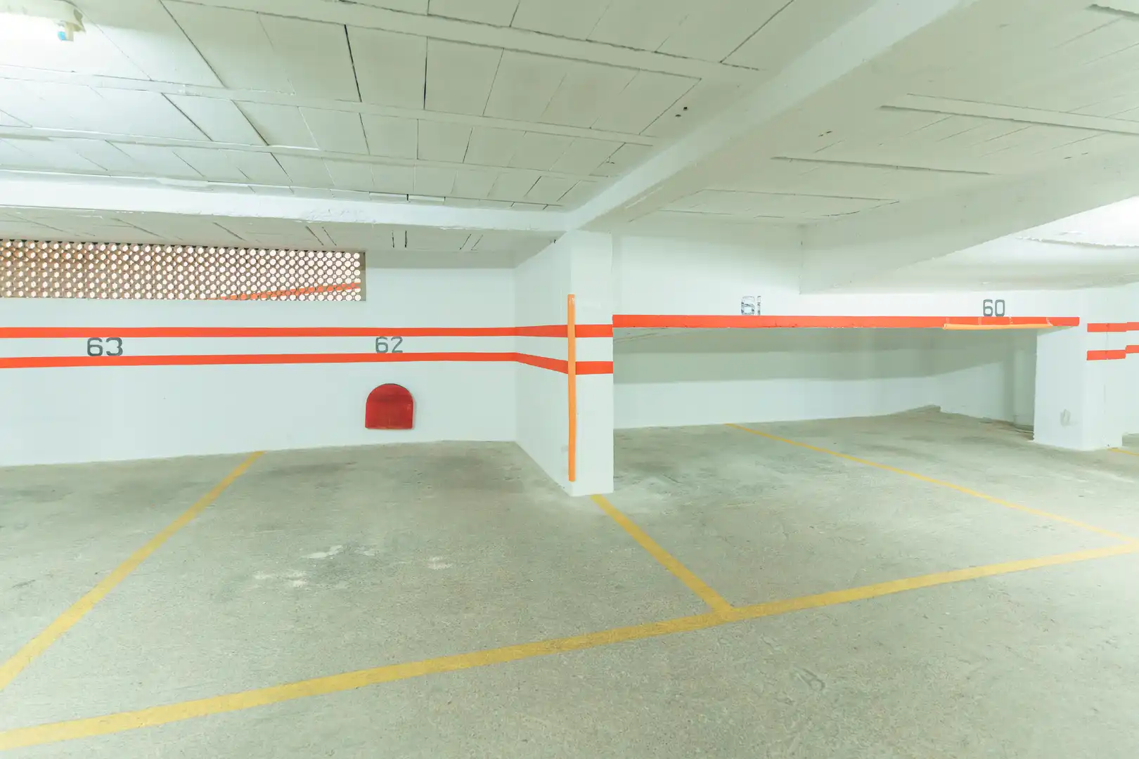 Parking de Piso en venta en Almonte con Terraza, Trastero y Amueblado