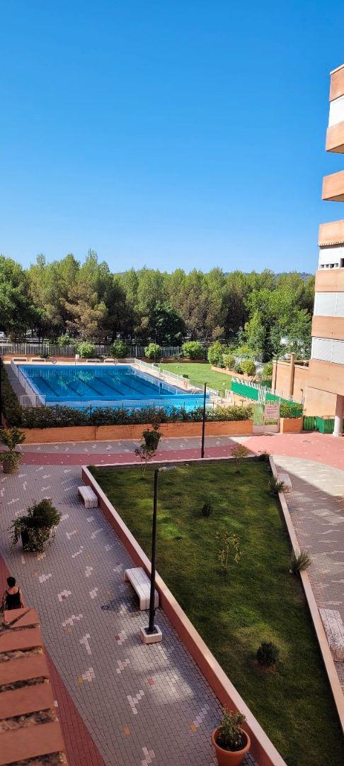 Piscina de Pis de lloguer en Cuenca Capital amb Calefacció, Terrassa i Piscina
