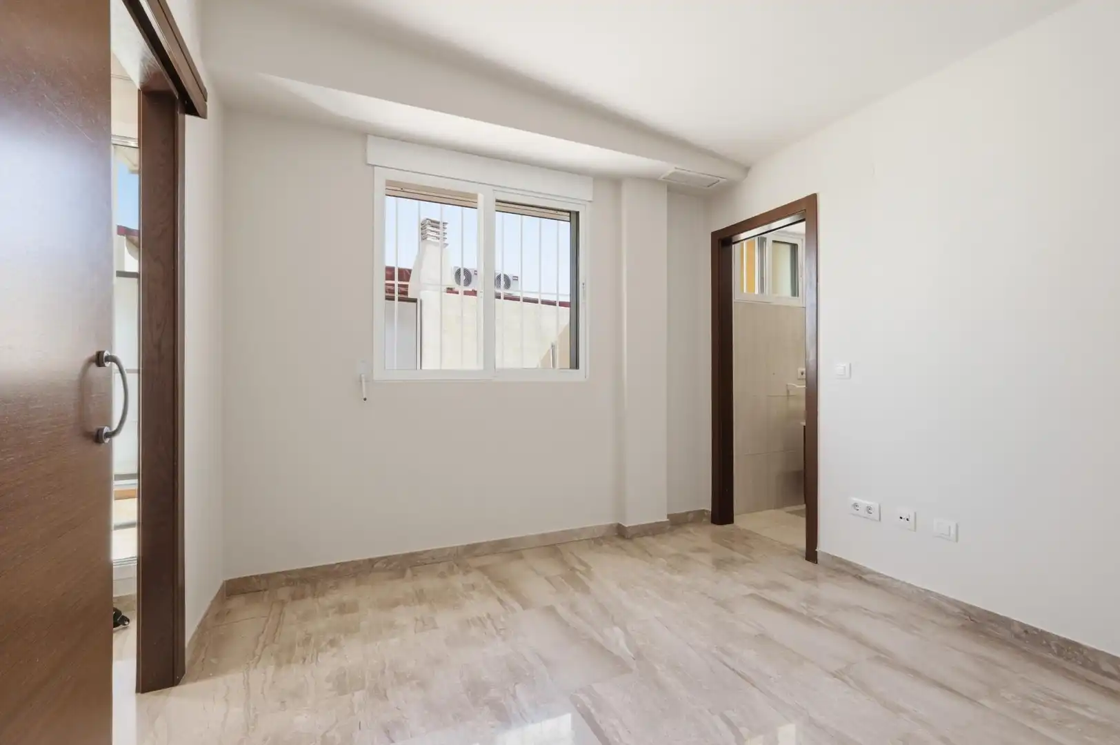Habitación de Ático en venta en Catarroja con Aire acondicionado, Calefacción y Terraza