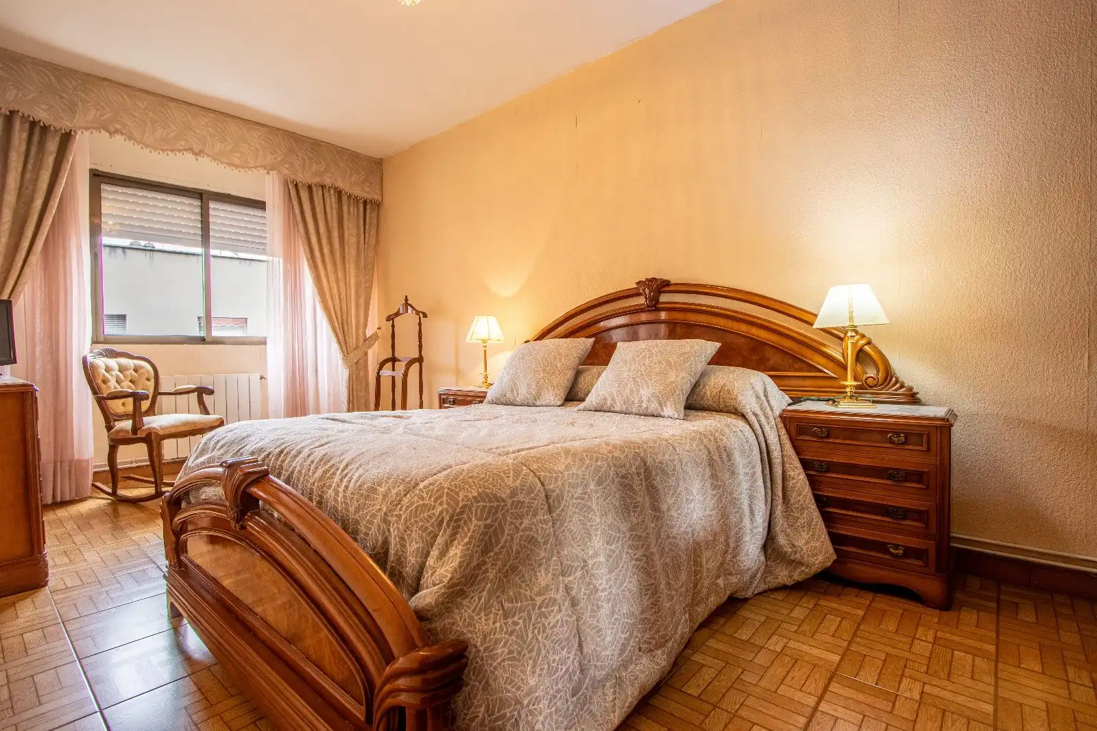 Flat with terrace for sale in Caputxins 22, imagen 10