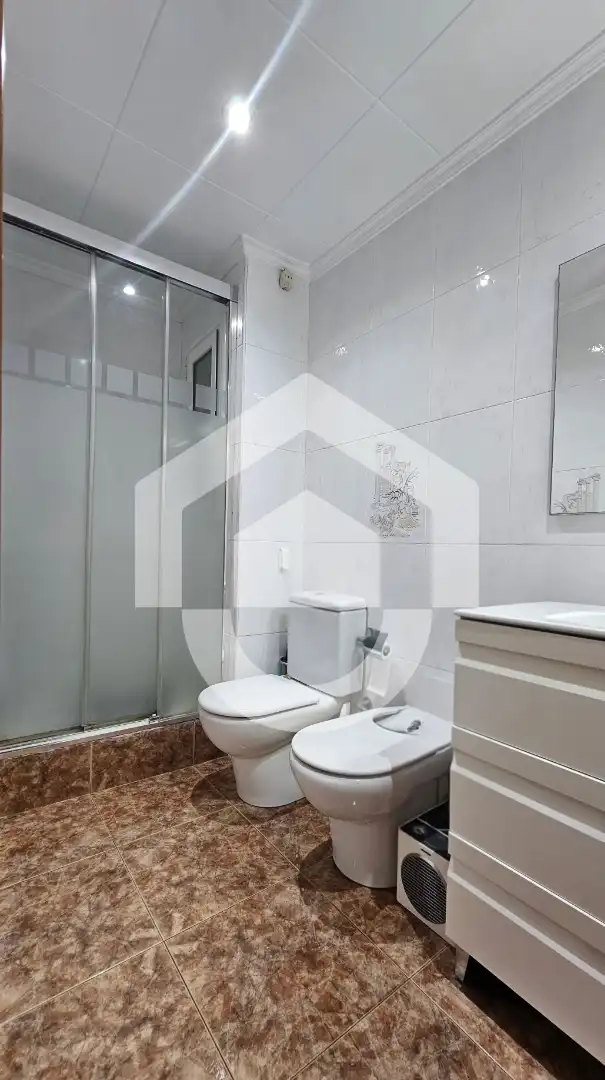 Baño de Piso en venta en Barcelona con Aire acondicionado y Balcón