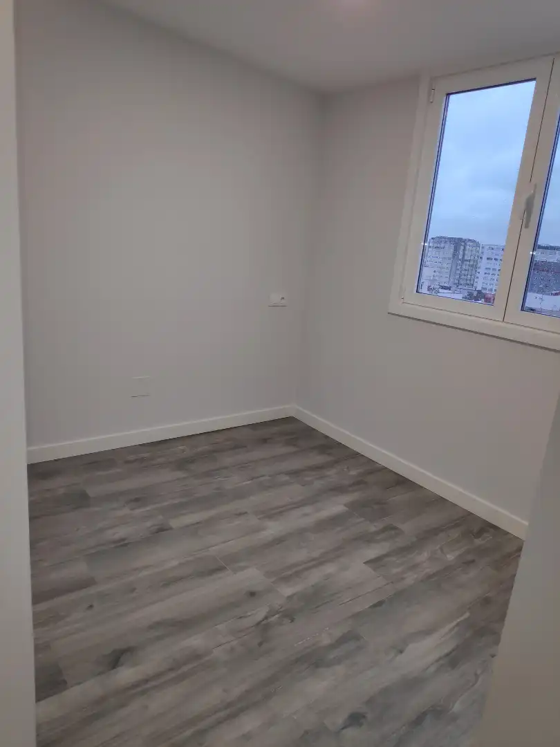 Habitación de Apartamento de alquiler en A Coruña Capital  con Calefacción, Parquet y Horno