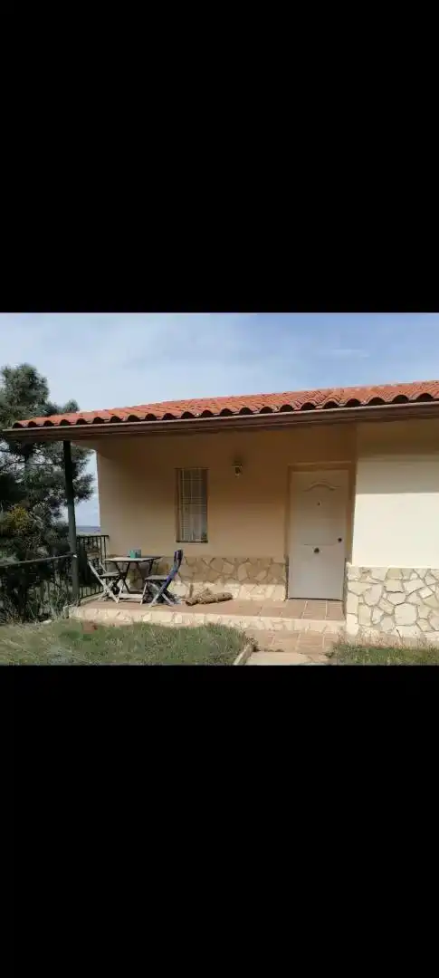 Vista exterior de Casa o xalet en venda en Vegas de Matute