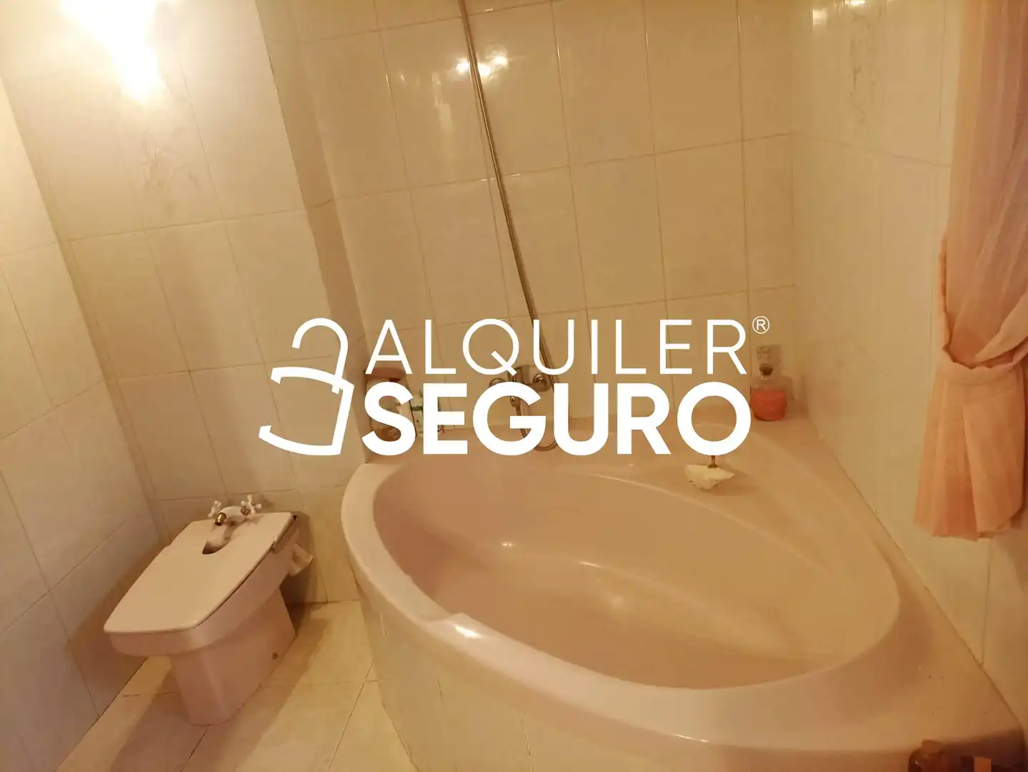Bathroom of Houses for rent in Cadalso de los Vidrios  with Heating, Terrace and Furnished