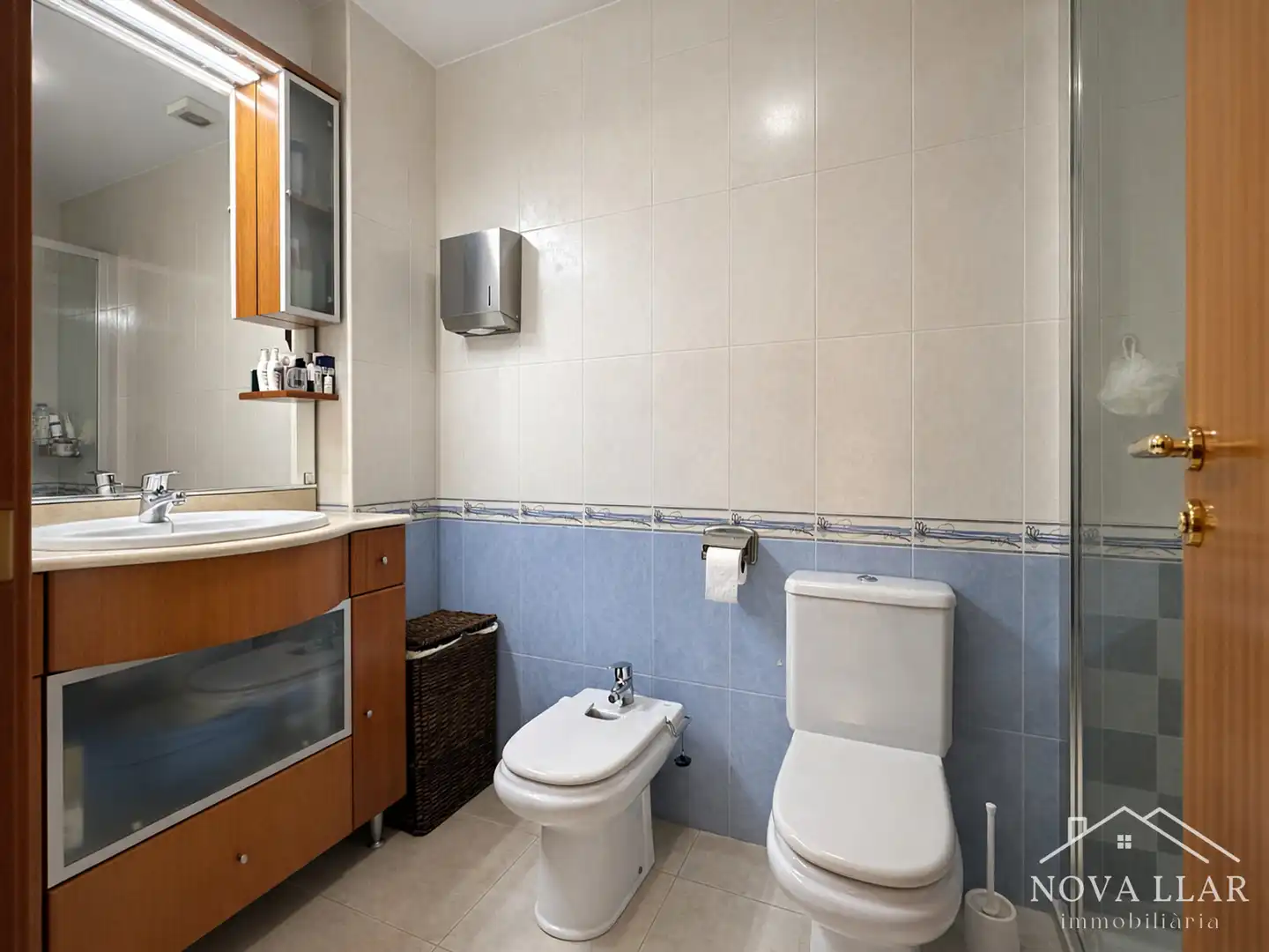 Baño de Dúplex en venta en Ripoll con Calefacción, Terraza y Horno