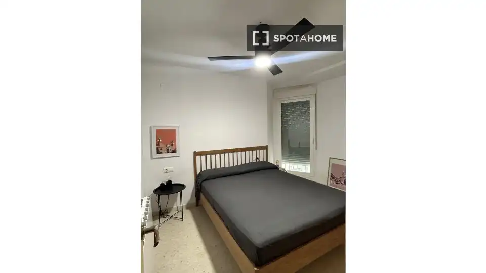 Bedroom of Flat for rent in Valencia  with Air Conditioner, Heating and Furnished