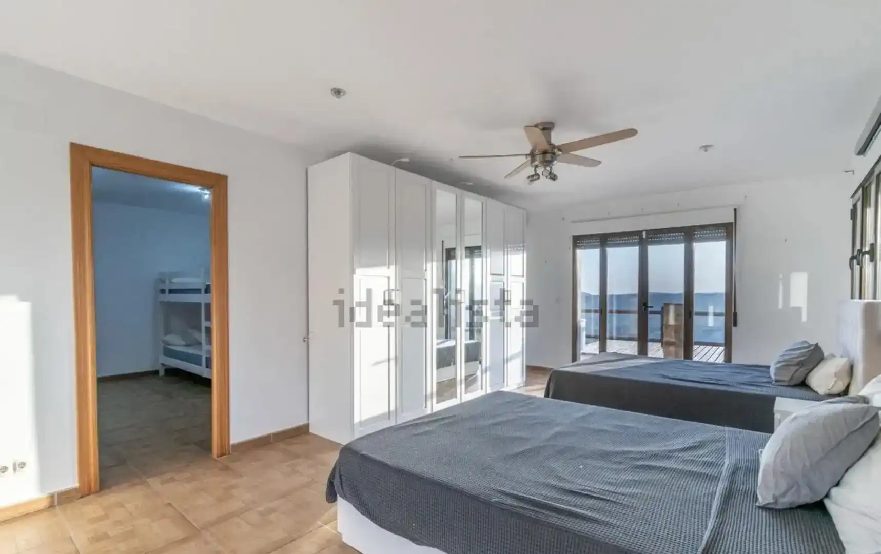 Habitación de Casa o chalet en venta en Castril con Aire acondicionado, Piscina y Balcón
