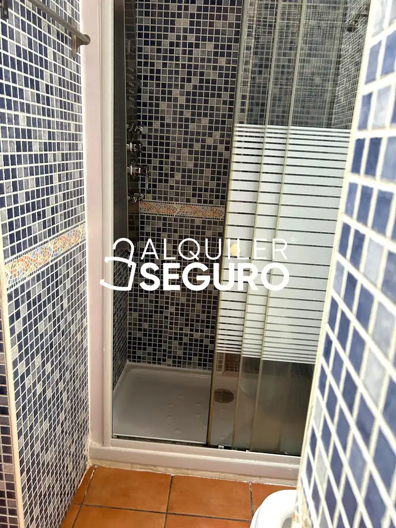 Badezimmer von Wohnung zur Miete in La Cabrera mit Heizung