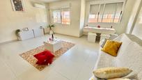Sala d'estar de Dúplex en venda en Orihuela amb Aire condicionat, Calefacció i Jardí privat