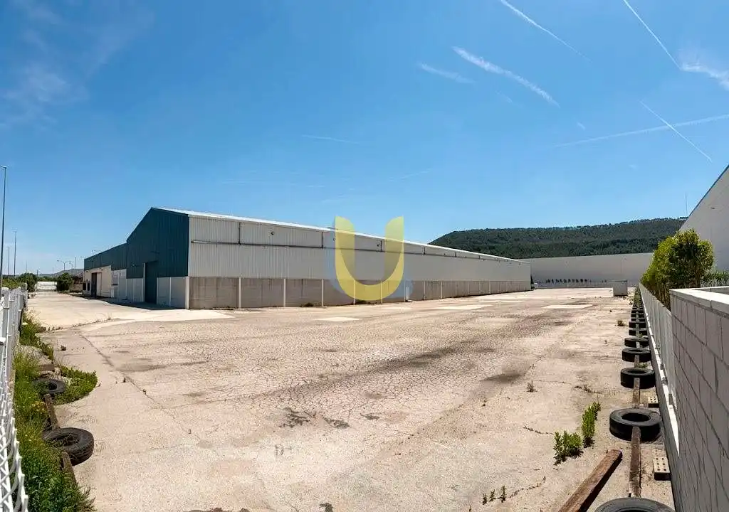 Vista exterior de Nau industrial de lloguer en Alcalá de Henares